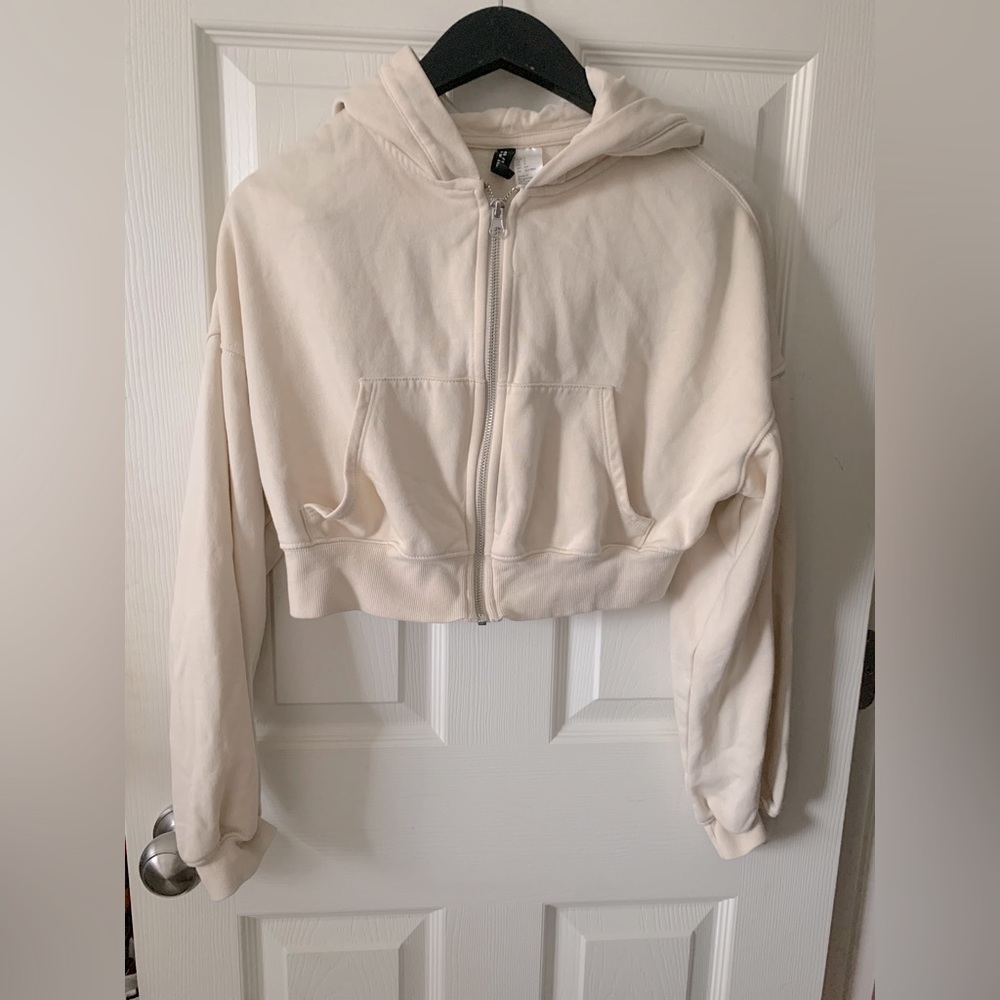 Creme cropped hoodie zip up